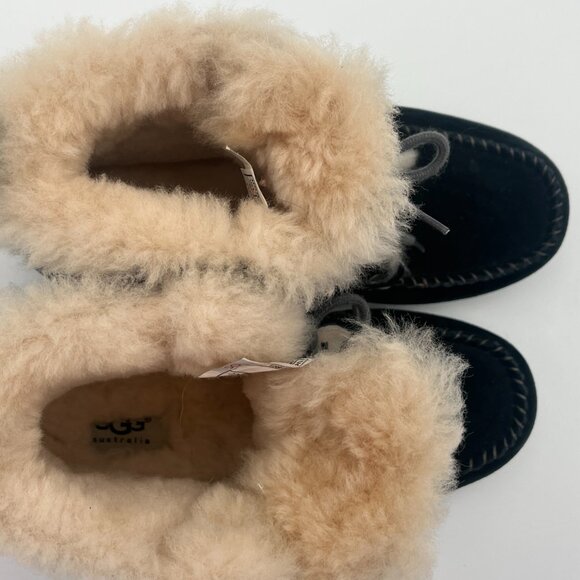 Ugg Chickaree black suede sheepskin bootie tie up plush mocassin Women's size 6 - Picture 9 of 11
